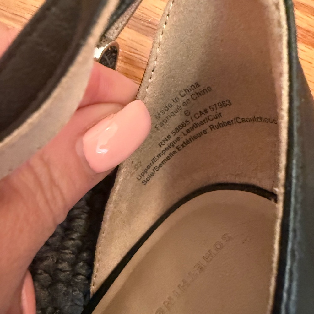 Something Navy Black Heels - Picture 5 of 9